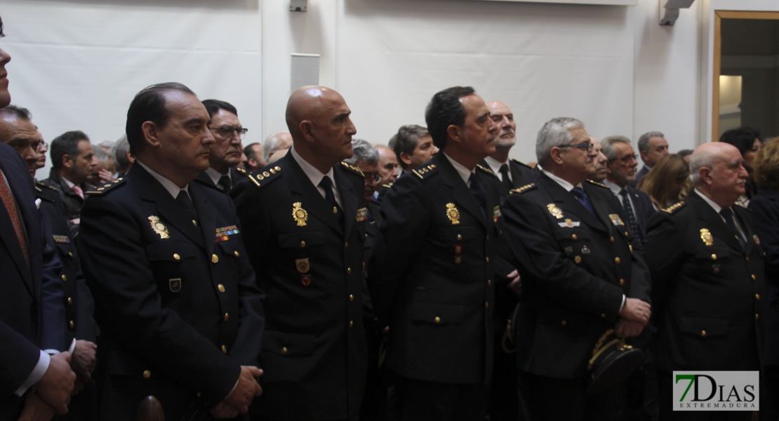 Imágenes de la toma de posesión del nuevo Jefe Superior de la Policía de Extremadura