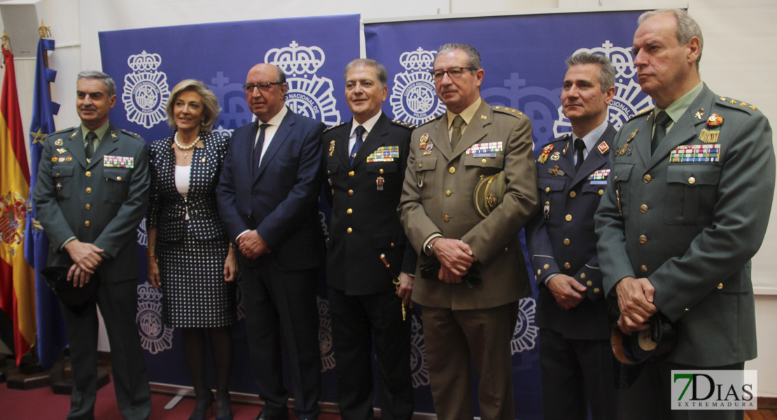 Imágenes de la toma de posesión del nuevo Jefe Superior de la Policía de Extremadura