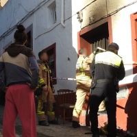 Un hombre salva a su vecina de entre las llamas