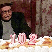 &quot;Todos los días no se cumplen 102 años&quot;