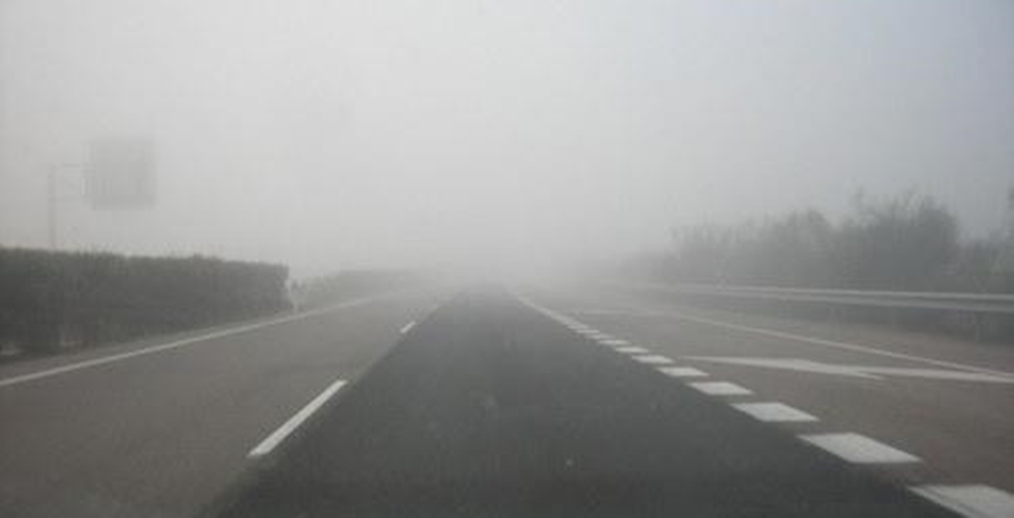 La niebla cubre cientos de kilómetros en las carreteras extremeñas