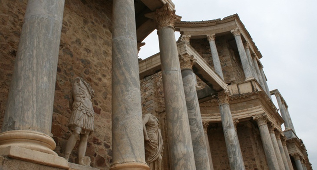 Reanudan las obras de restauración del frente escénico del Teatro Romano