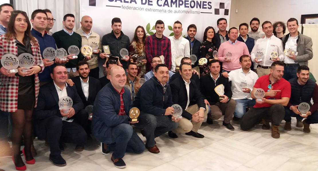 La FEXA galardona a sus campeones