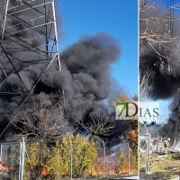 Importante incendio en un vivero de Navalmoral de la Mata