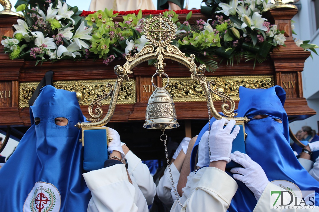 Las Tres Caídas procesiona por las calles de Mérida