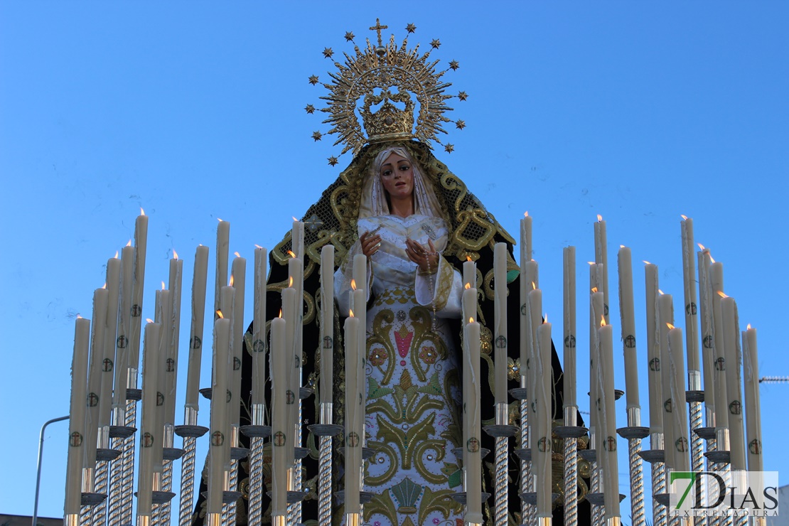 Las Lágrimas procesionan por las calles de Mérida este Martes Santo