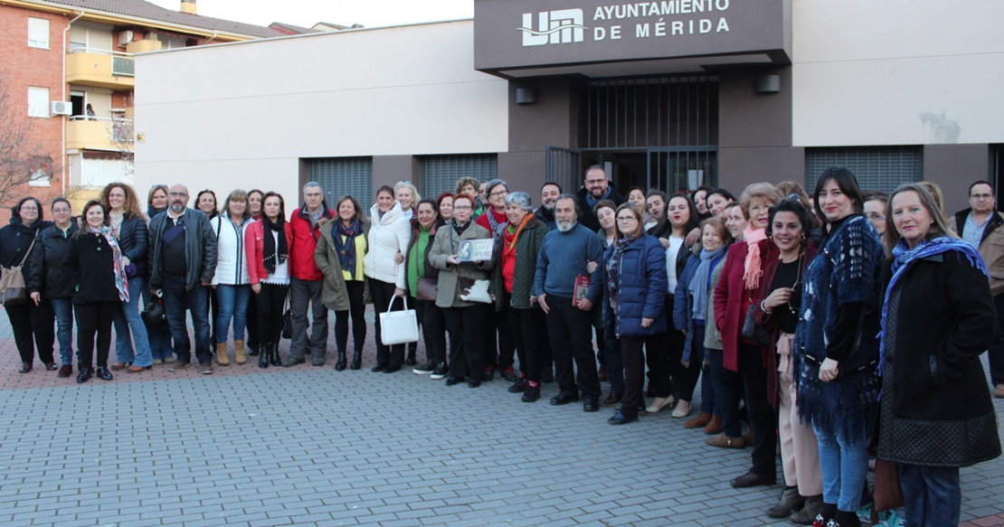 Homenaje en Mérida a Clara Campoamor