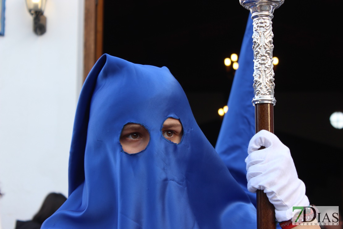 Las Tres Caídas procesiona por las calles de Mérida