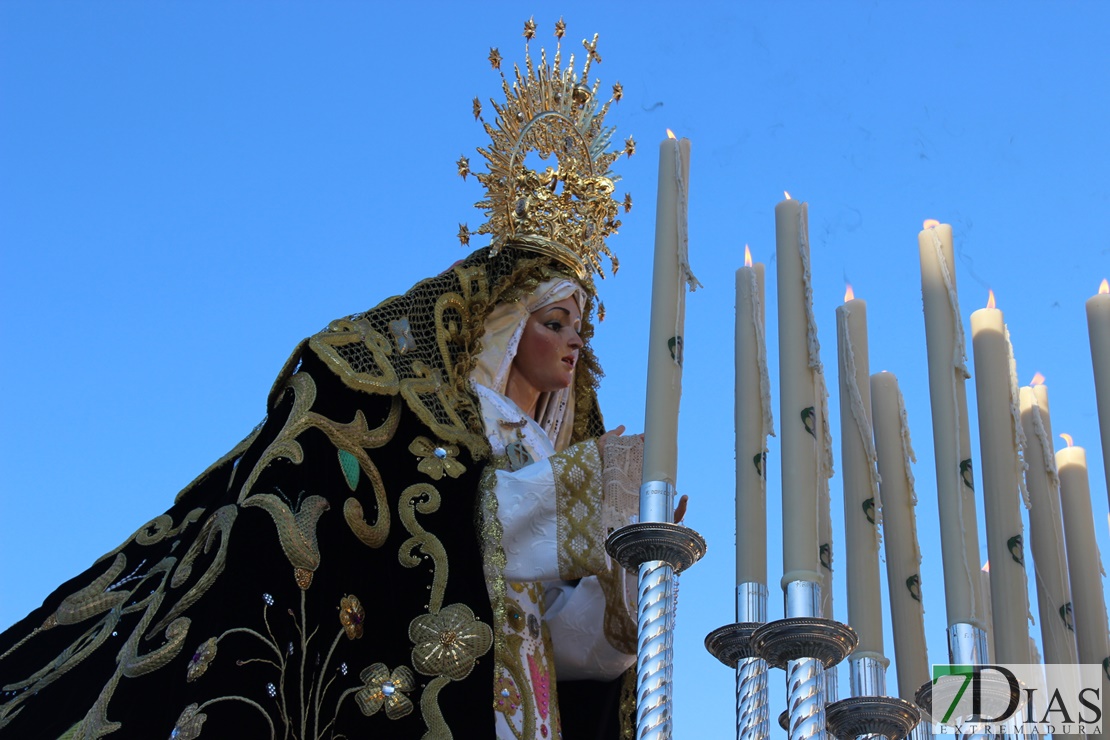 Las Lágrimas procesionan por las calles de Mérida este Martes Santo