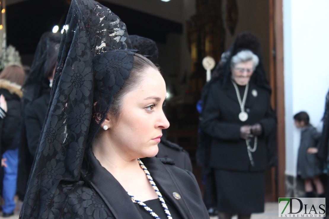 Las Tres Caídas procesiona por las calles de Mérida