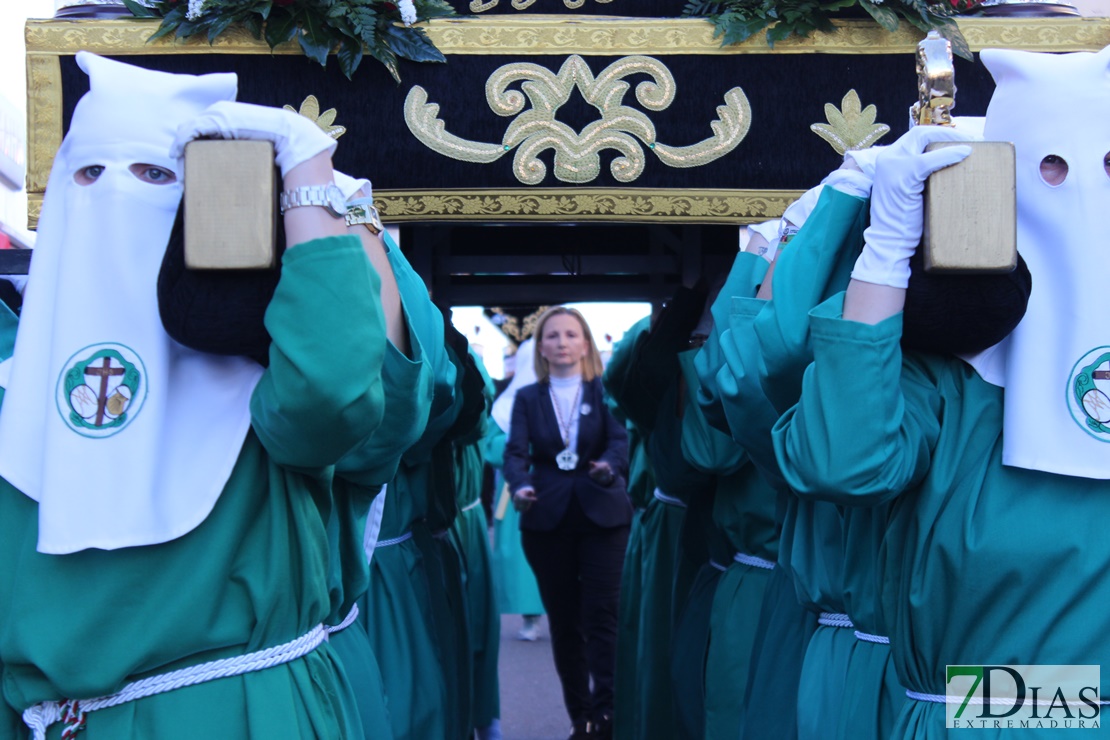 Las Lágrimas procesionan por las calles de Mérida este Martes Santo