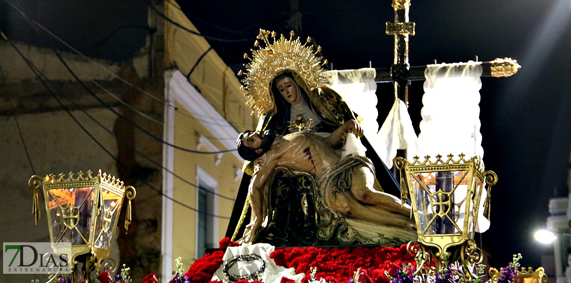 Gran ambiente en el Miércoles Santo en Badajoz