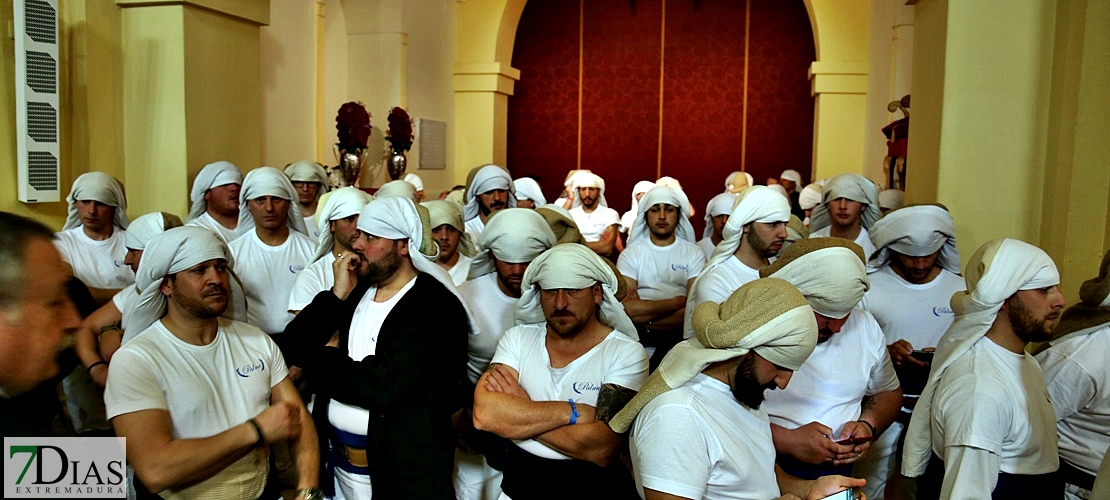 La Borriquita abre la Semana Santa pacense ante la atenta mirada de sus fieles