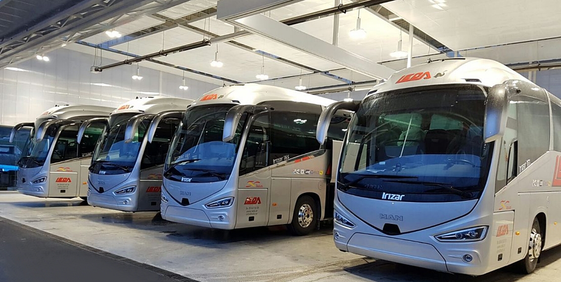 Los autobuses de LEDA siguen pendientes de un hilo