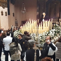 La Soledad de luto procesiona por las calles pacenses