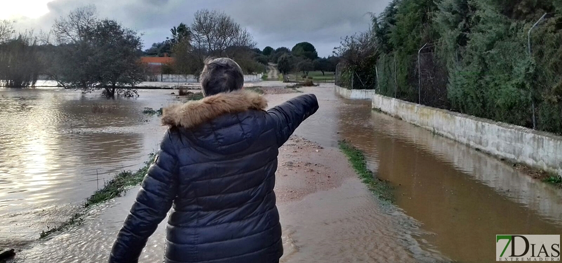 Se inundan varias carreteras y poblados entre Badajoz y Cáceres