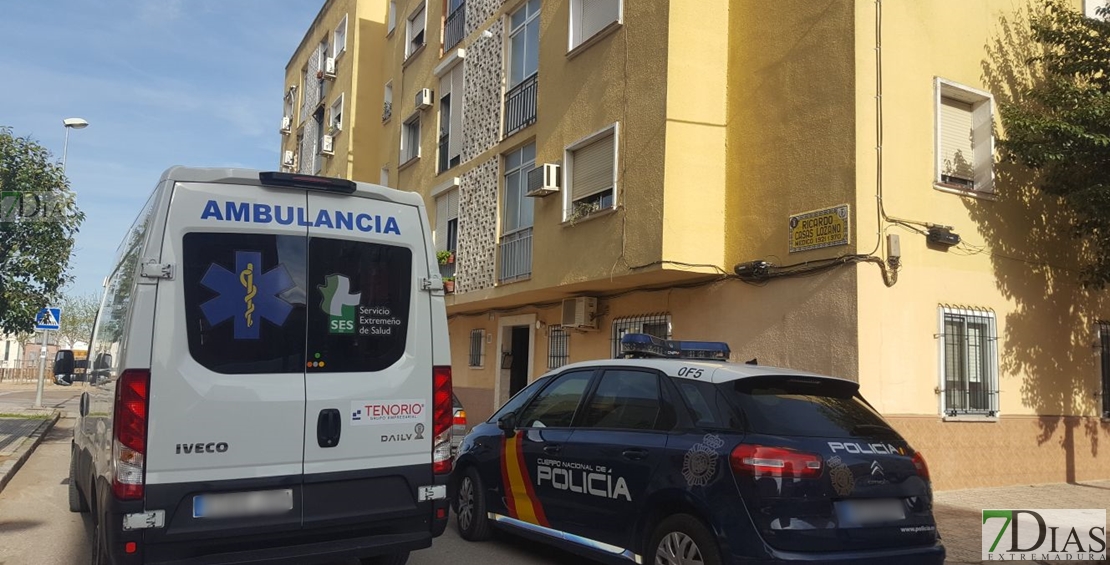 Rescatan a un hombre en Badajoz atrapado por la cabeza entre barrotes