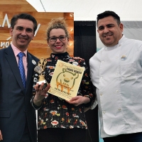 La chef del Hotel Sostenible la Laguna de Brozas, ganadora del Certamen Gastronómico de Barcarrota