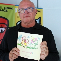 Faustino Lobato presenta el cuento para niños &quot;Cuando se perdió la A&quot;