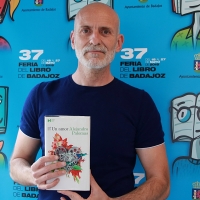 Alejandro Palomas presenta &quot;Un amor&quot; en la Feria del Libro de Badajoz