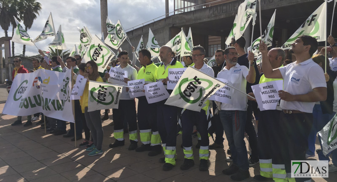 Los trabajadores de la FMD se manifiestan por sus derechos