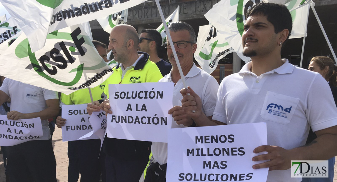 Los trabajadores de la FMD se manifiestan por sus derechos