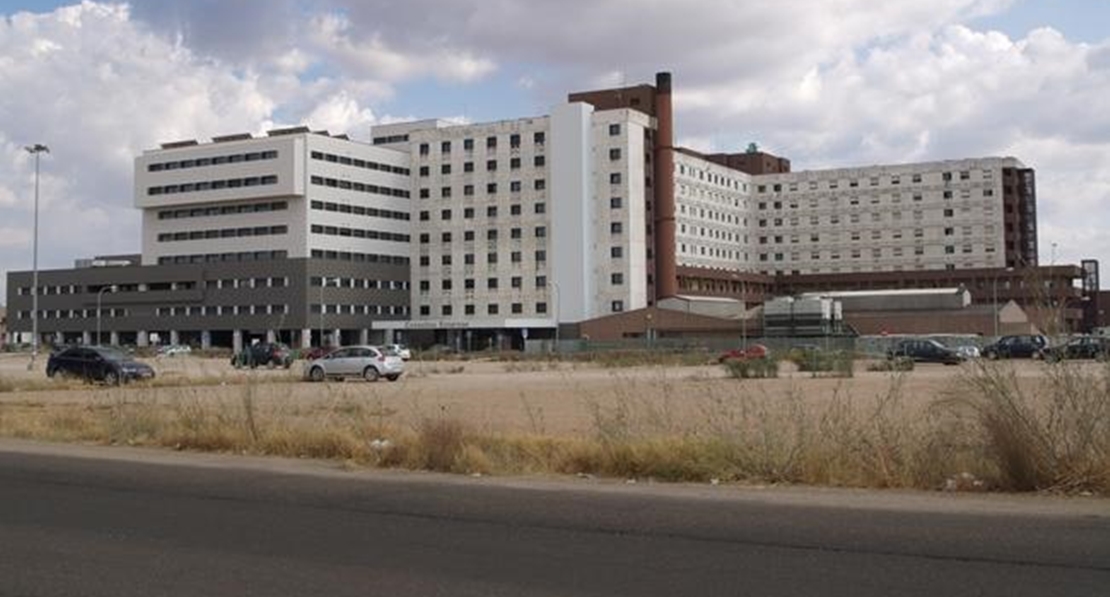 Critican que la Junta cierre unidades hospitalarias en Badajoz