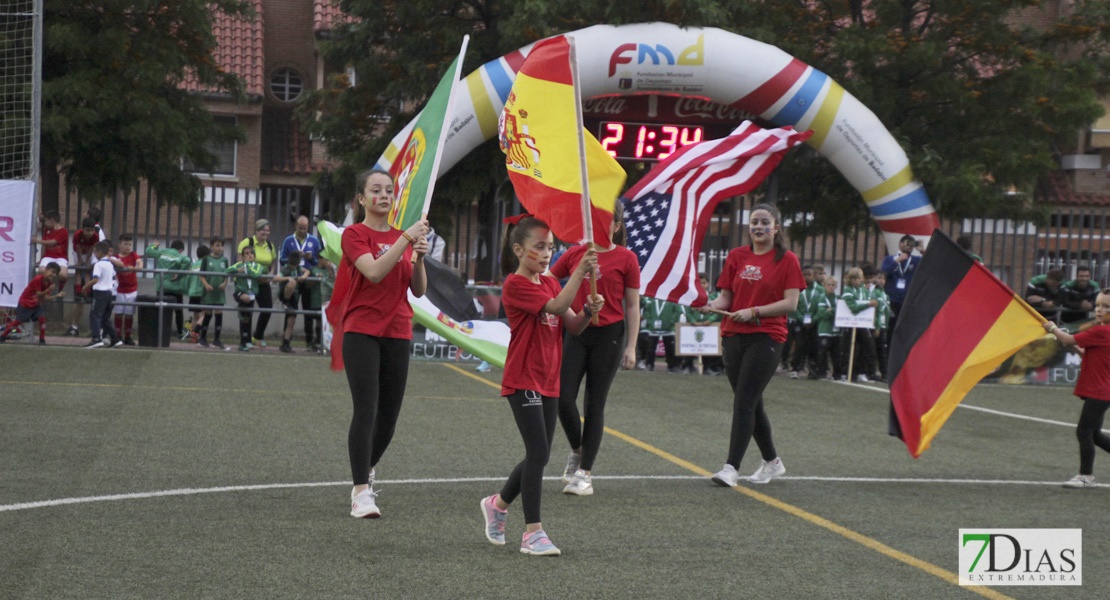 Imágenes del desfile inaugural del VII Mundialito de Clubes