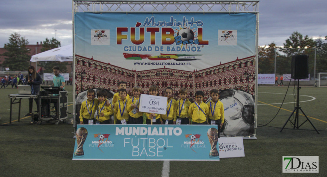 Imágenes del desfile inaugural del VII Mundialito de Clubes