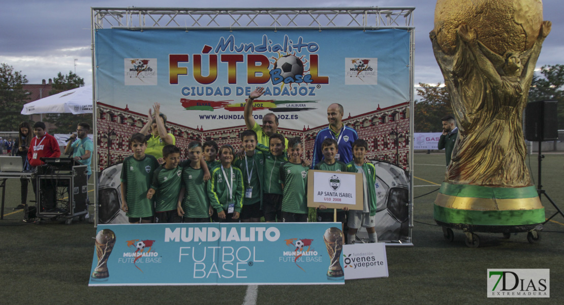 Imágenes del desfile inaugural del VII Mundialito de Clubes