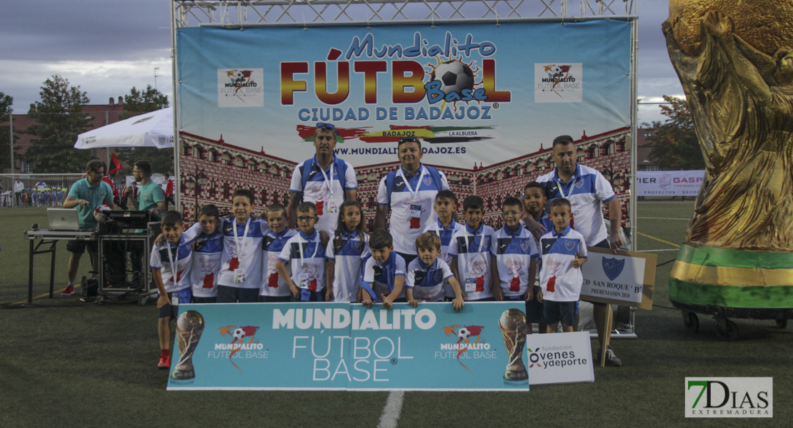 Imágenes del desfile inaugural del VII Mundialito de Clubes