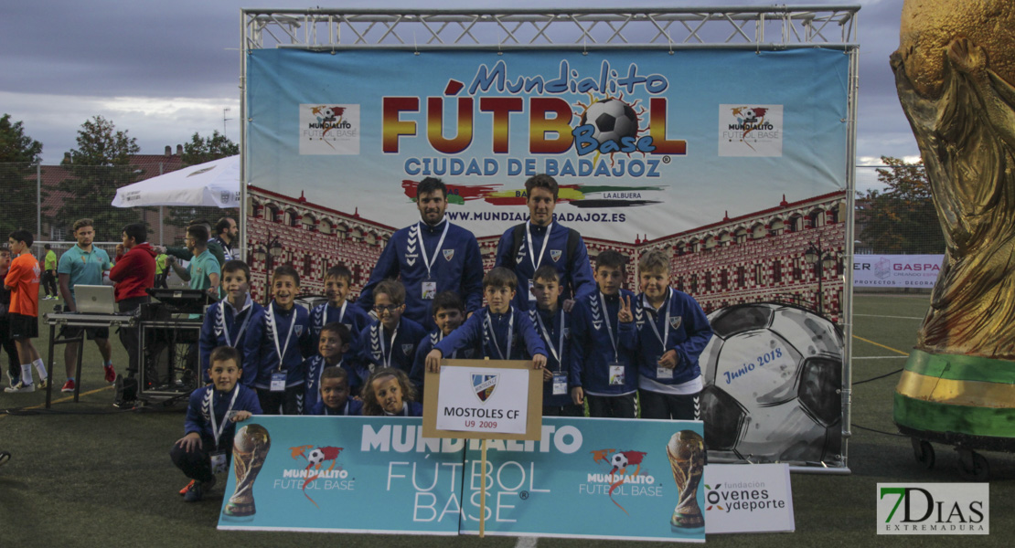 Imágenes del desfile inaugural del VII Mundialito de Clubes