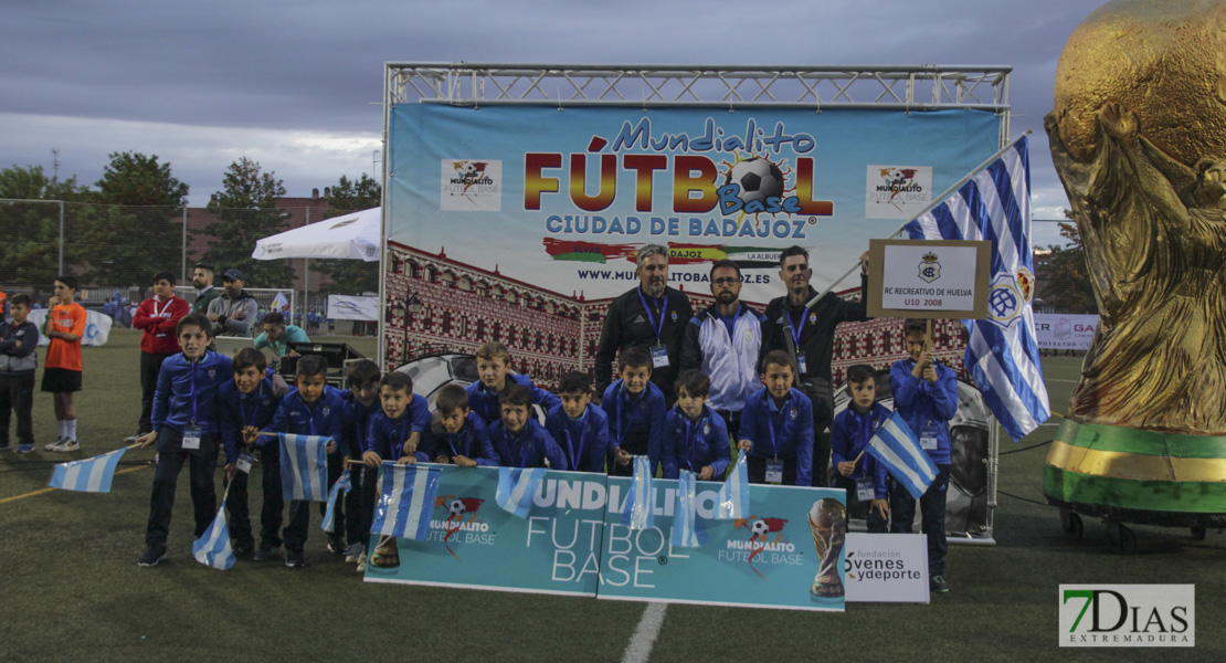 Imágenes del desfile inaugural del VII Mundialito de Clubes