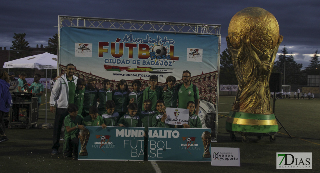 Imágenes del desfile inaugural del VII Mundialito de Clubes