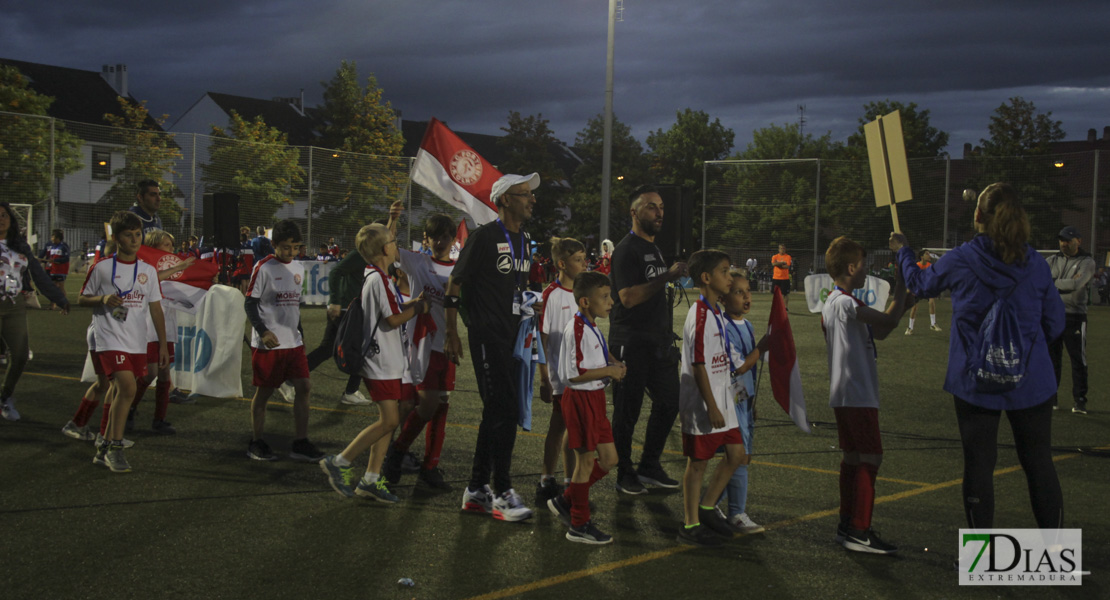 Imágenes del desfile inaugural del VII Mundialito de Clubes