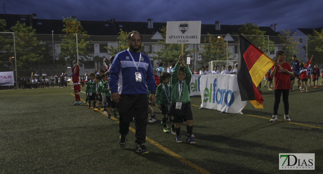 Imágenes del desfile inaugural del VII Mundialito de Clubes