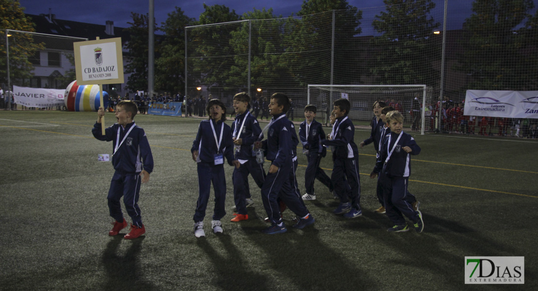 Imágenes del desfile inaugural del VII Mundialito de Clubes