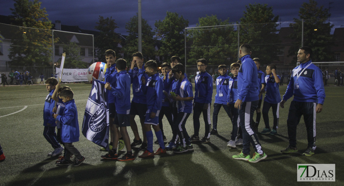 Imágenes del desfile inaugural del VII Mundialito de Clubes