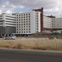 Critican que la Junta cierre unidades hospitalarias en Badajoz