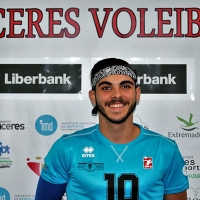 El A.D. Cáceres Voleibol renueva al jugador Jorge Gómez