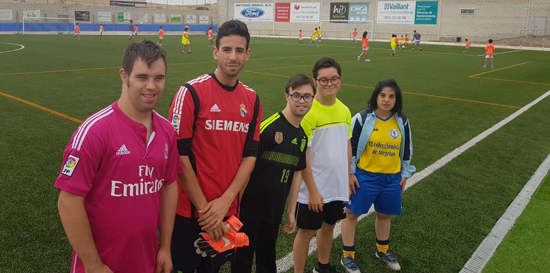 Down Mérida enseña las bases del fútbol inclusivo a más de 70 niños y jóvenes