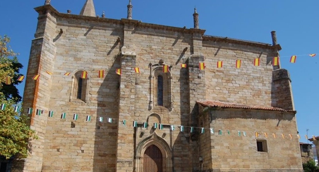 La Iglesia de Hoyos, declarada Bien de Interés Cultural