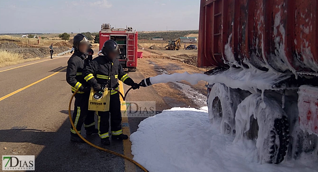 Los bomberos del CPEI consiguen mejorar su situación laboral