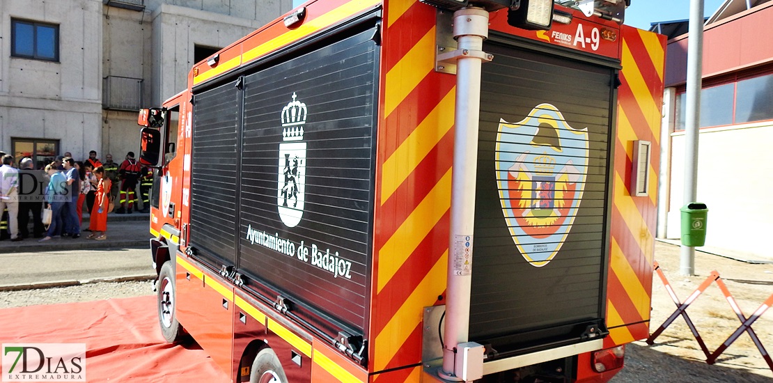 El ayto de Badajoz adquiere tres nuevos vehículos de bomberos