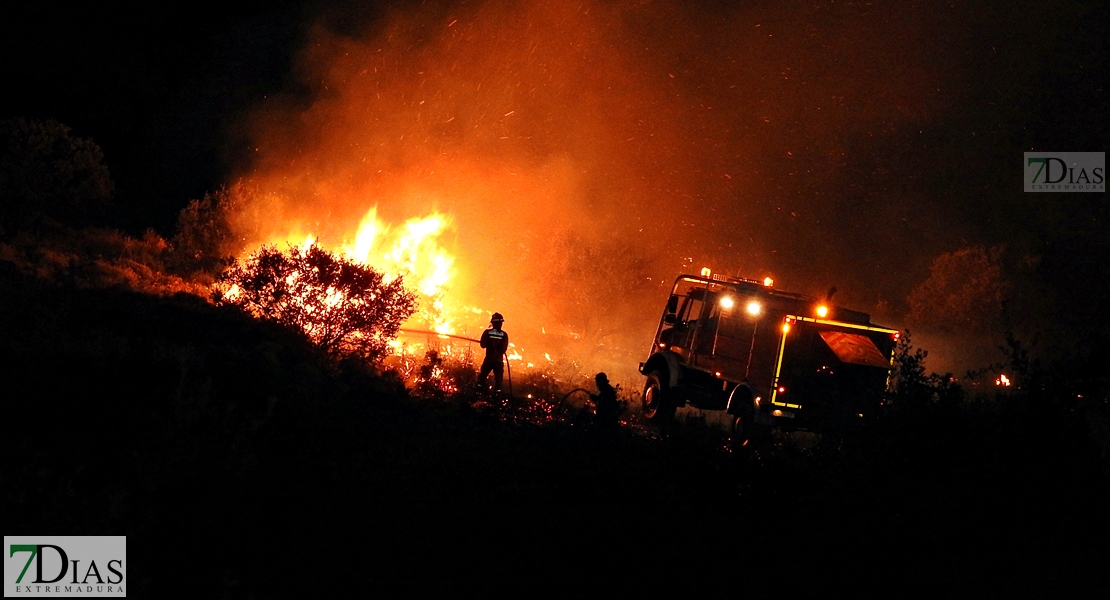 Los Bomberos de Badajoz evitan una catástrofe en San Isidro