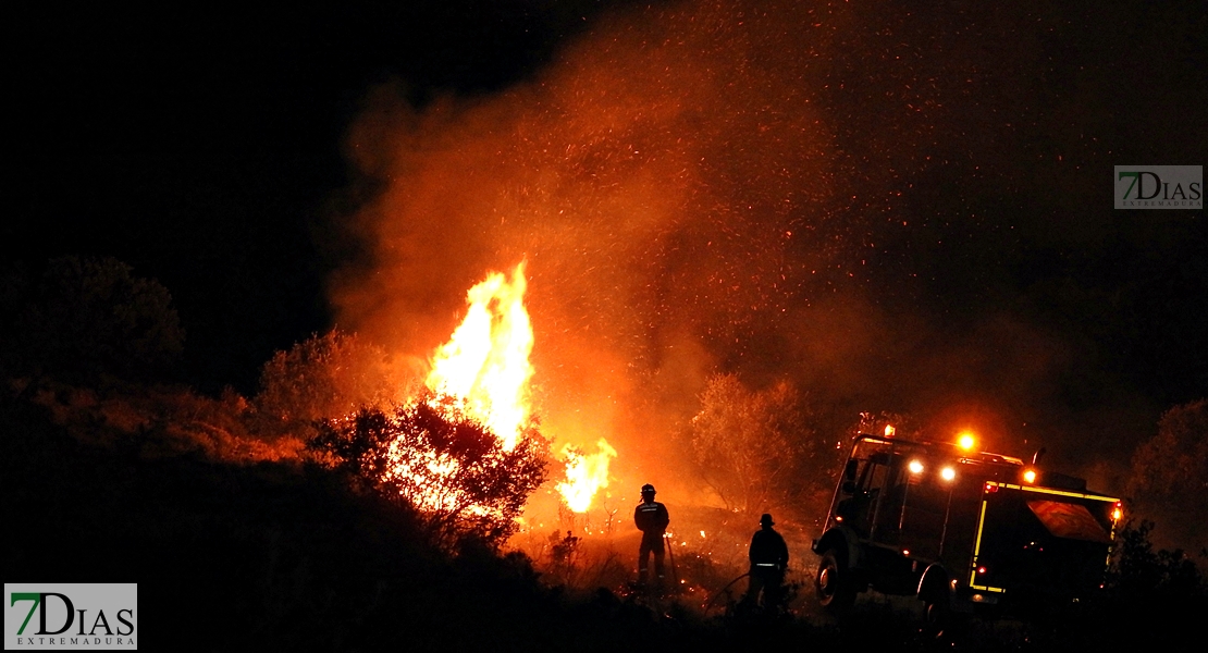 Los Bomberos de Badajoz evitan una catástrofe en San Isidro