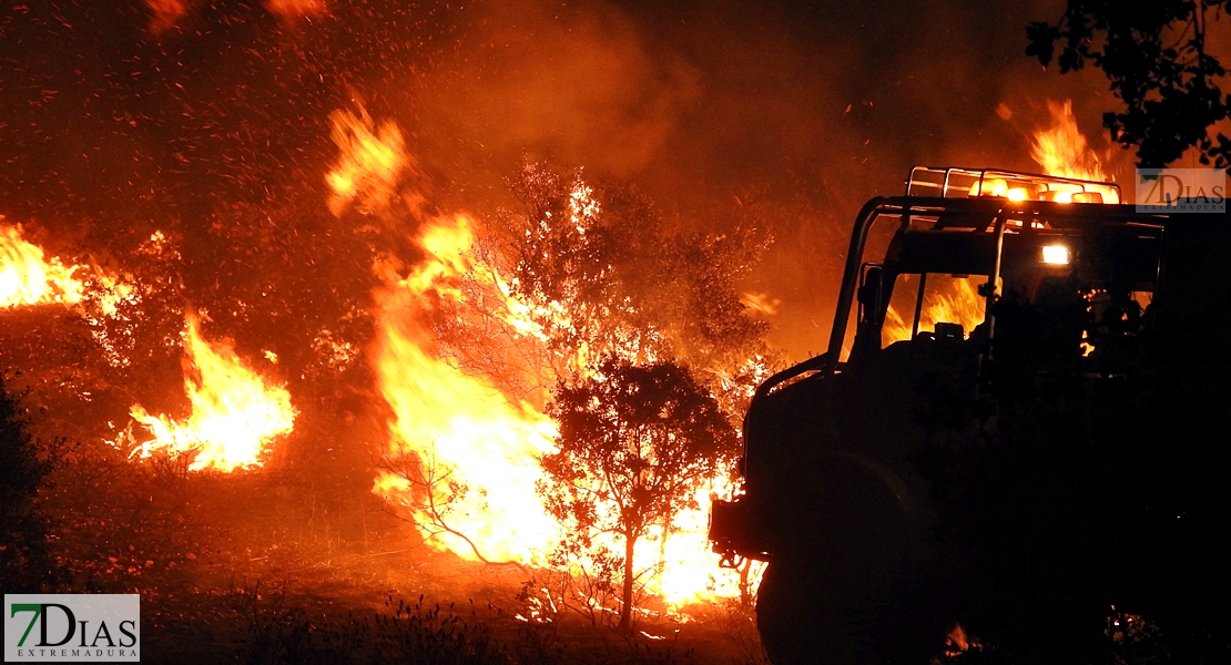 Los Bomberos de Badajoz evitan una catástrofe en San Isidro