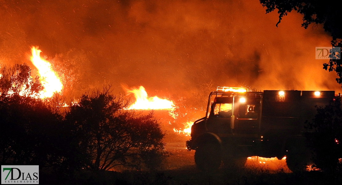 Los Bomberos de Badajoz evitan una catástrofe en San Isidro