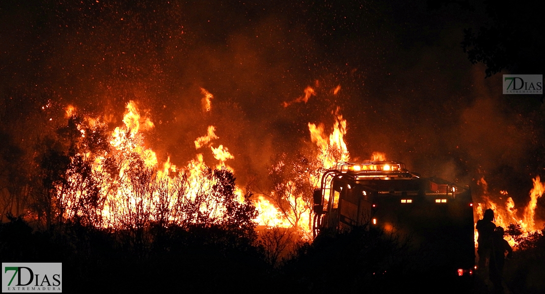 Los Bomberos de Badajoz evitan una catástrofe en San Isidro