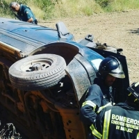 Bomberos del CPEI salvan la vida de una mujer atrapada en un vehículo